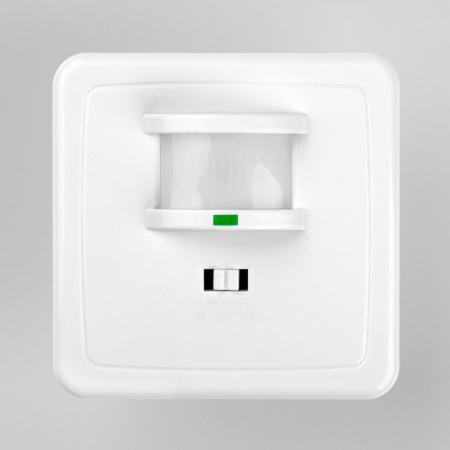 SNS-M-01 SNS-M-01 9m 1-1,8m 800W IP20 160 белый Инфракрасный датчик движения 9m 1-1,8m 800W IP20 160