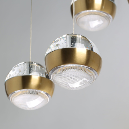 730010809 Капелия 9*6W LED 220 V люстра (пульт)