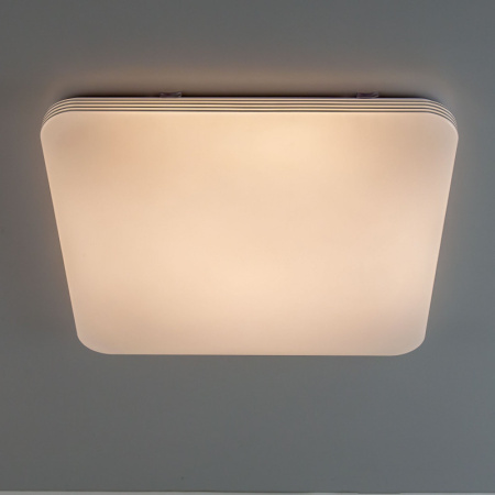 CL714K900G Симпла LED Св-к с пультом
