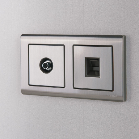 WL02-RJ-CP/ Накладка для розетки Ethernet RJ-45  и телефонной розетки RJ11 (глянцевый никель)