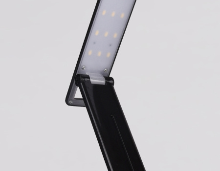 DE501 Светодиодная настольная лампа DE501 BK черный LED 4200K 9W