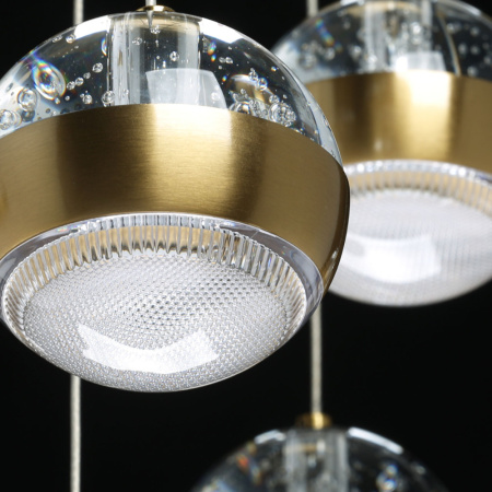 730010809 Капелия 9*6W LED 220 V люстра (пульт)