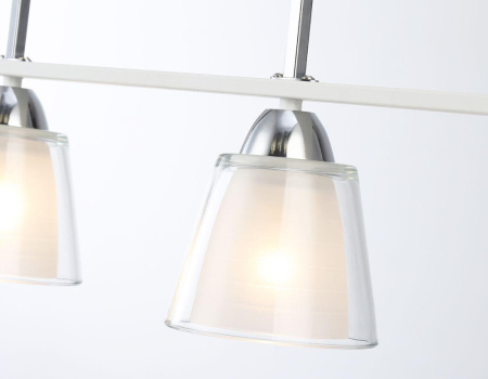 TR303242 Светильник подвесной TR303242/4 WH/CH/CL/FR белый/хром/прозрачный/белый матовый E27*4 max 6